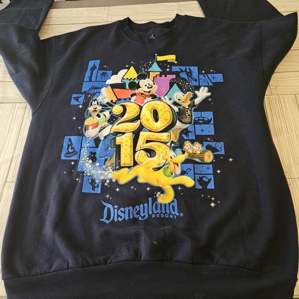 Disneyland Resort 2015 Sweatshirt Mens Medium 50/50 Blue Mickey Goofy Pluto